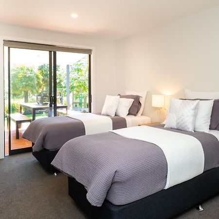 Lawn Cottages Clive ภายนอก รูปภาพ