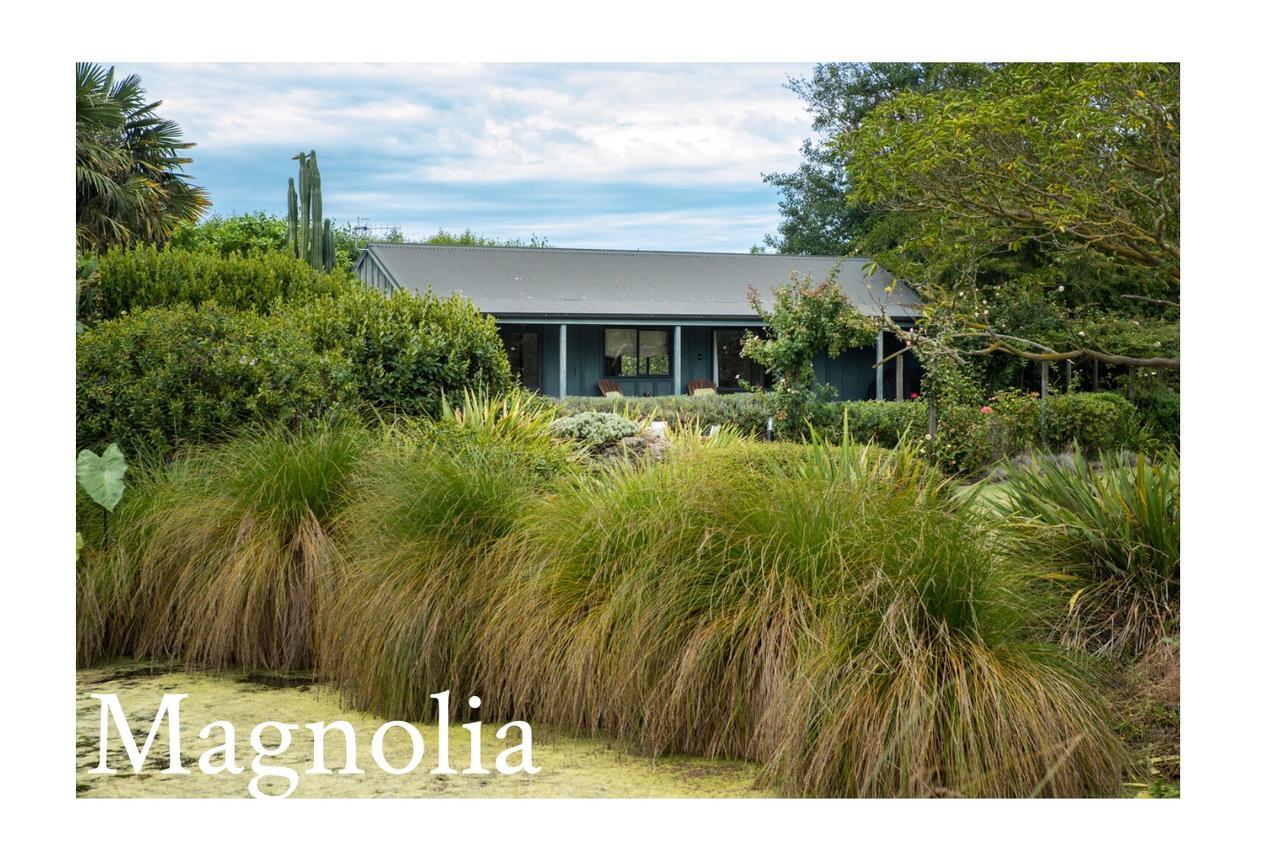 Lawn Cottages Clive ภายนอก รูปภาพ